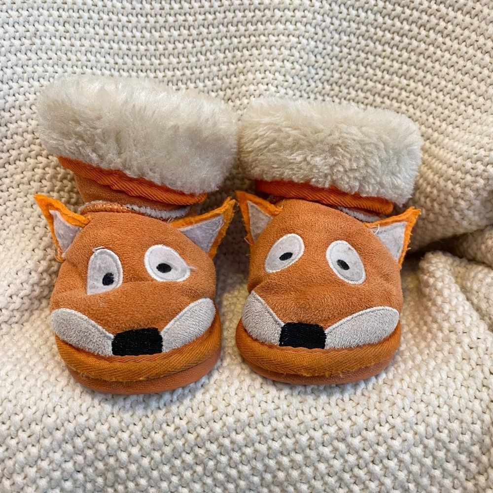 Fox Slippers - Picture 2 of 6